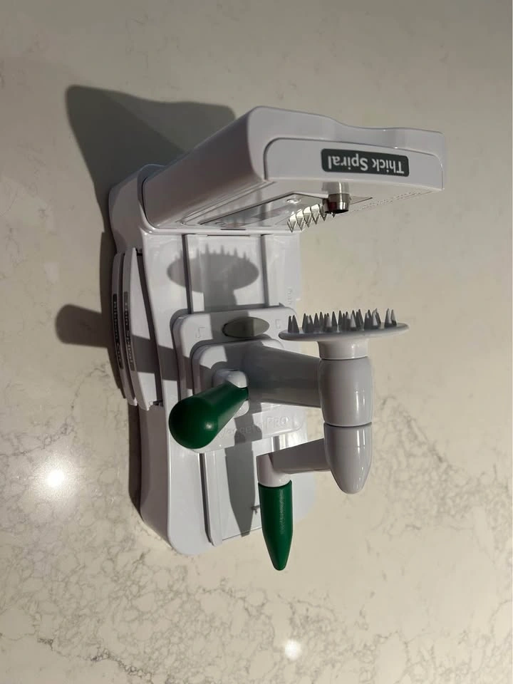Veggetti Pro Tabletop Vegetable Spiralizer - photo 2