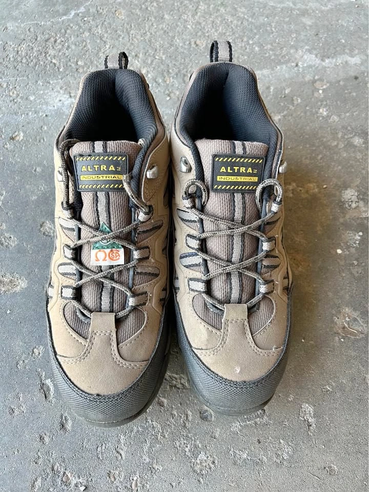 Altra Industrial Steel Toe Work Shoes Size 8 Tan