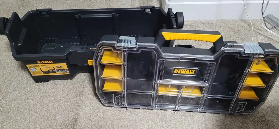 DEWALT 24-inch 2-in-1 Tote with Removable Small Parts Organizer - photo 2