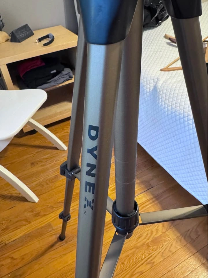 Dynex Tripod for Camera - photo 2