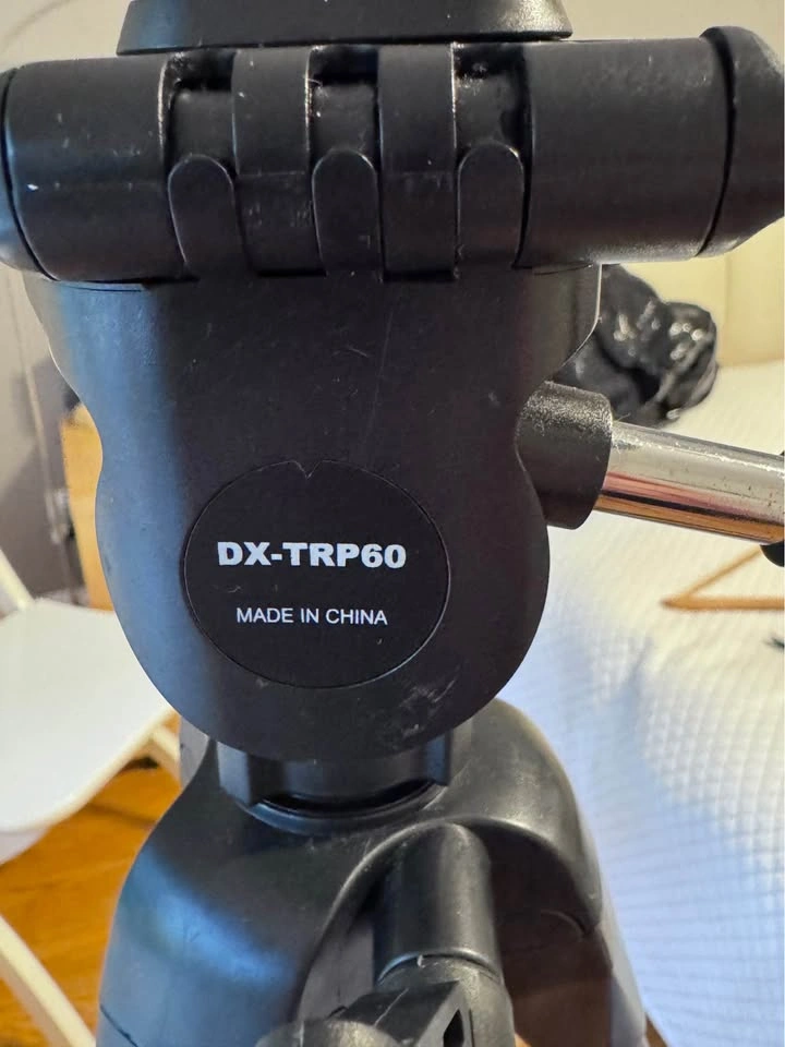 Dynex Tripod for Camera - photo 3