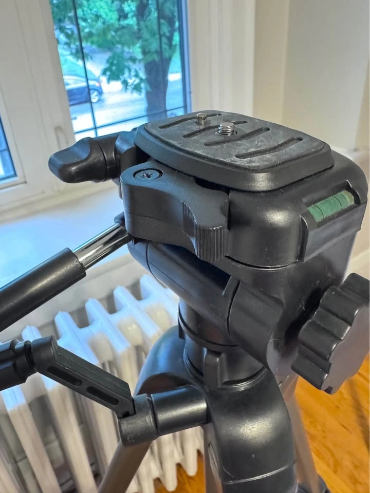 Dynex Tripod for Camera - photo 4