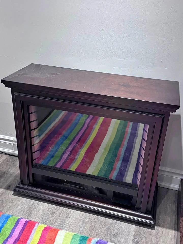 Electrical Fireplace - Heats up to 400 square feet