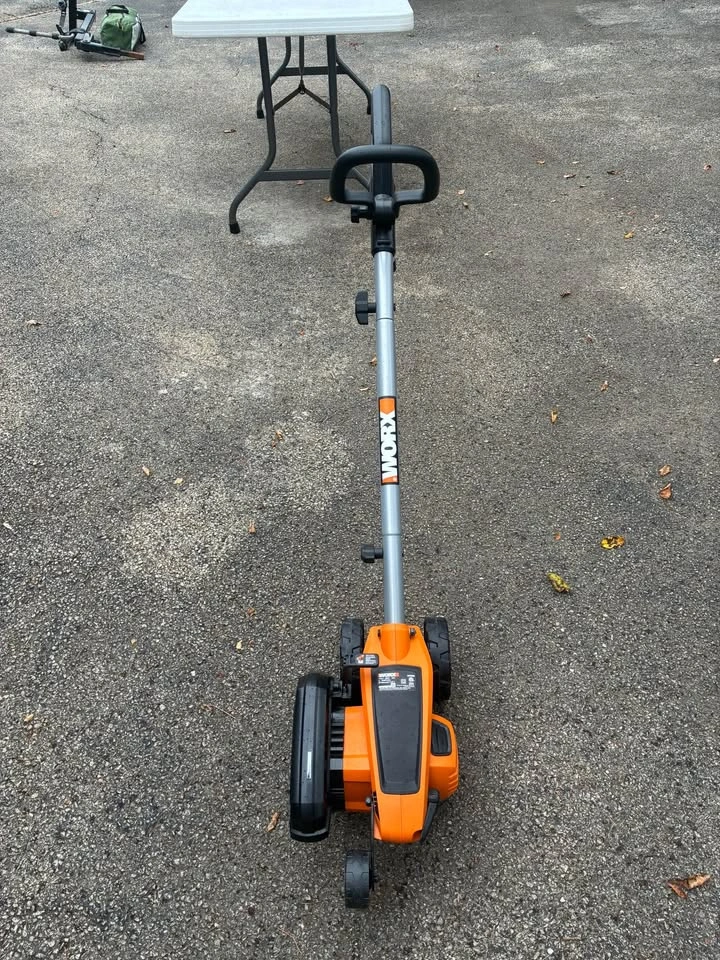 Worx # WG896, 120V, 60Hz, 12A, 7-1/2” Blade - photo 2