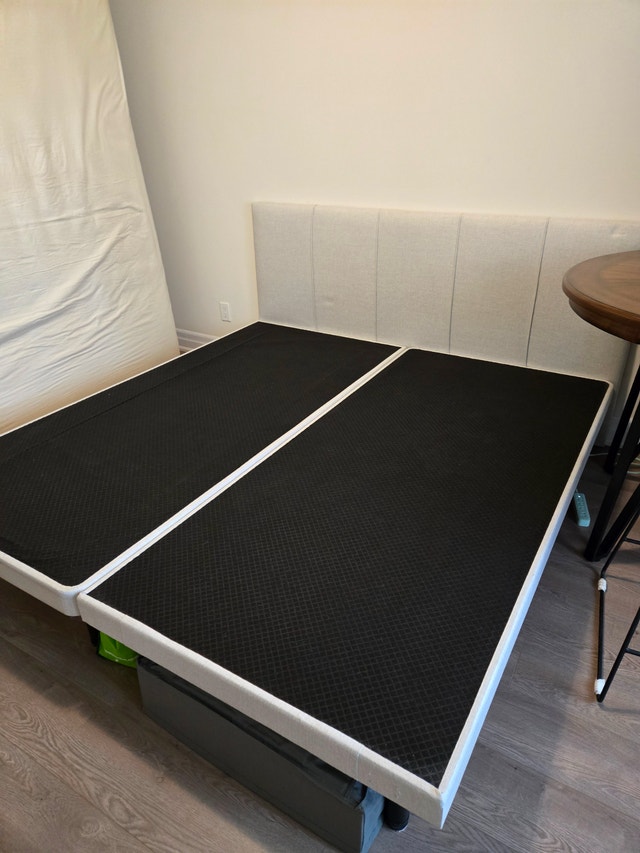 Moving sale: Sealy Posturepedic Plus King Size Bed Set - photo 3