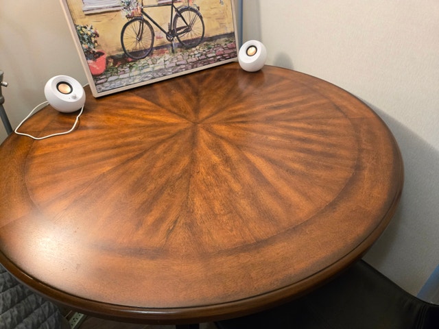 Moving sale-Leo Counter Height Table & 4 Stools - photo 2