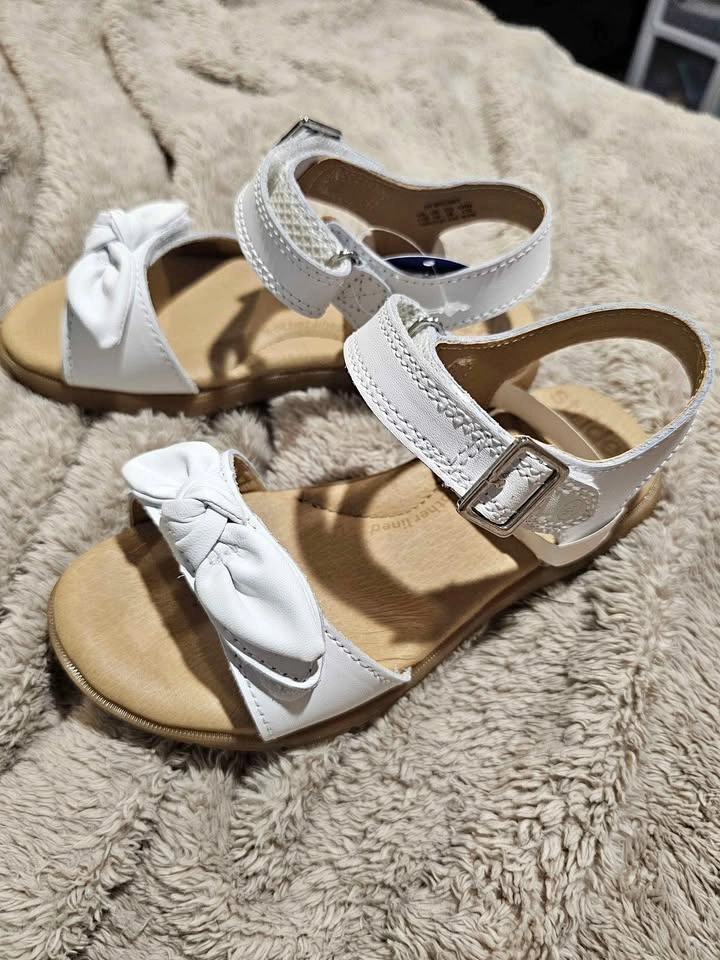Stride Rite Girls' Whitney Sandals