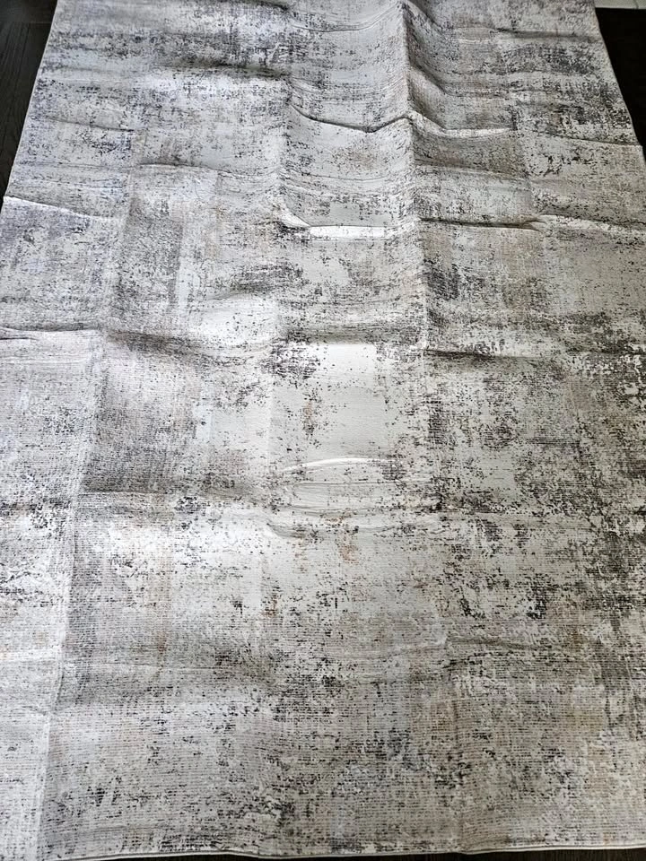 Brand New 5x7 Vintage Area Rug