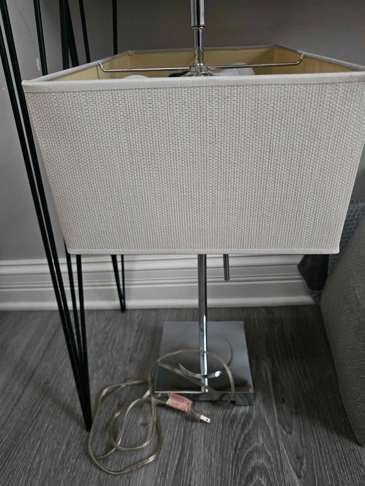 Two mid-century modern table lamps - photo 2