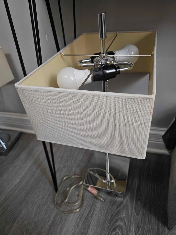 Two mid-century modern table lamps - photo 3