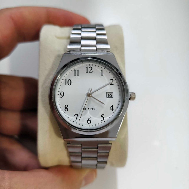 Silver Classic Watch with Metal Strap