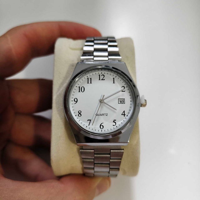 Silver Classic Watch with Metal Strap - photo 3
