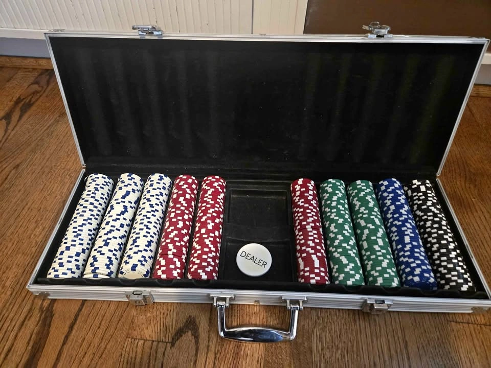 500 Piece Poker Chip Set with Aluminum Case