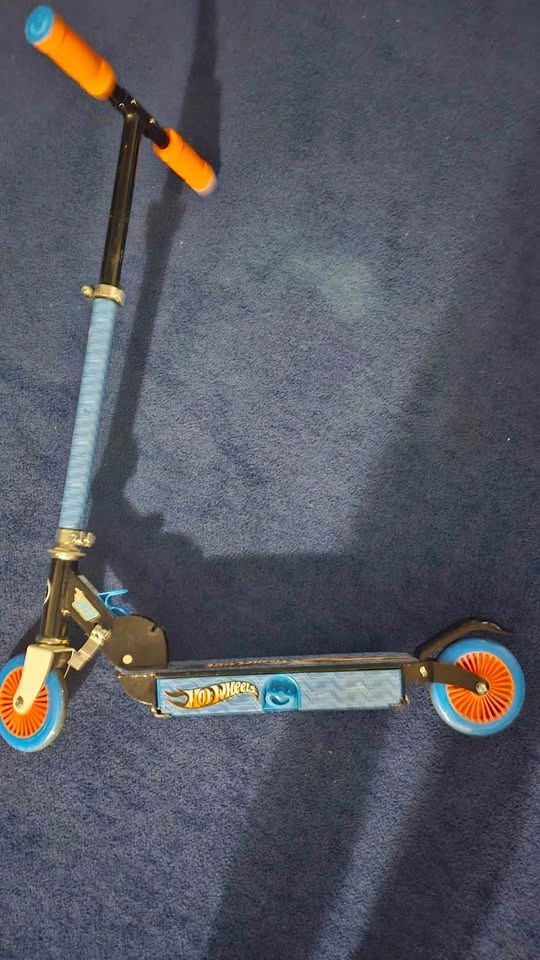 Folding Hot Wheels Scooter with Drawer/Kid Scooter