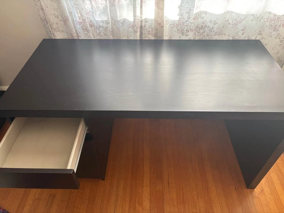 IKEA Malm desk in black colour - photo 2