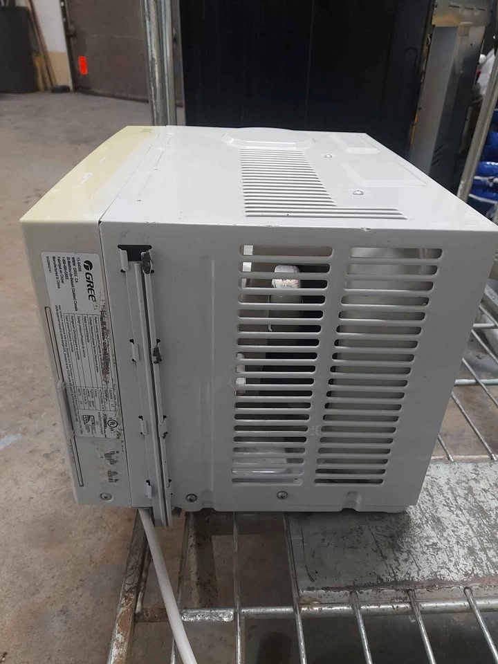 Gree Window Air Conditioner - photo 2