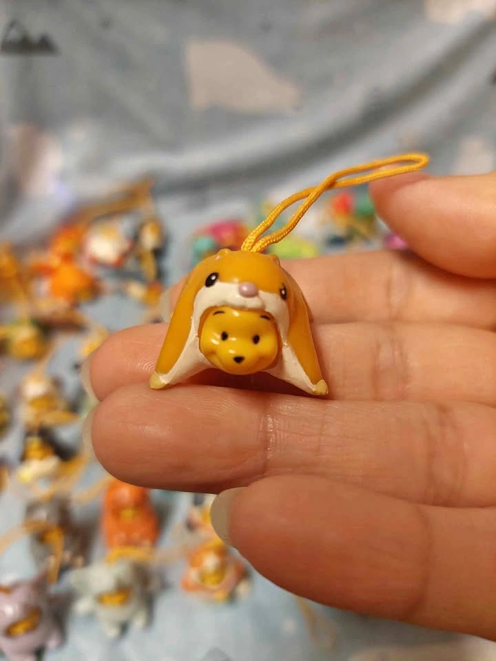 ⚽️ Peek-a-Pooh Vintage Light Caramel Squirrel Pooh Series 3