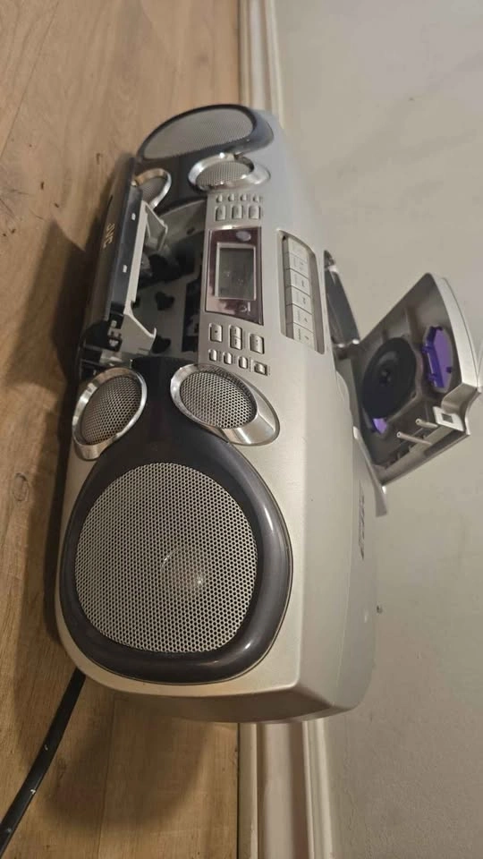 JVC RC-BM5 boombox - photo 2
