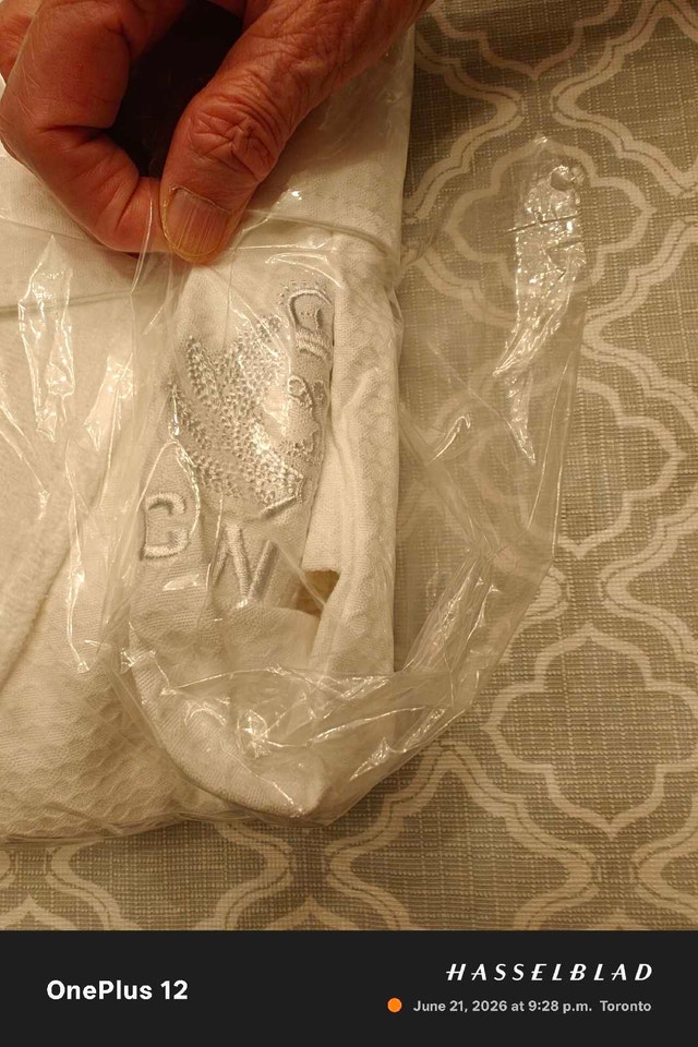 Brand NEW Genuine Cunard Waffle Bathrobe Large - photo 2
