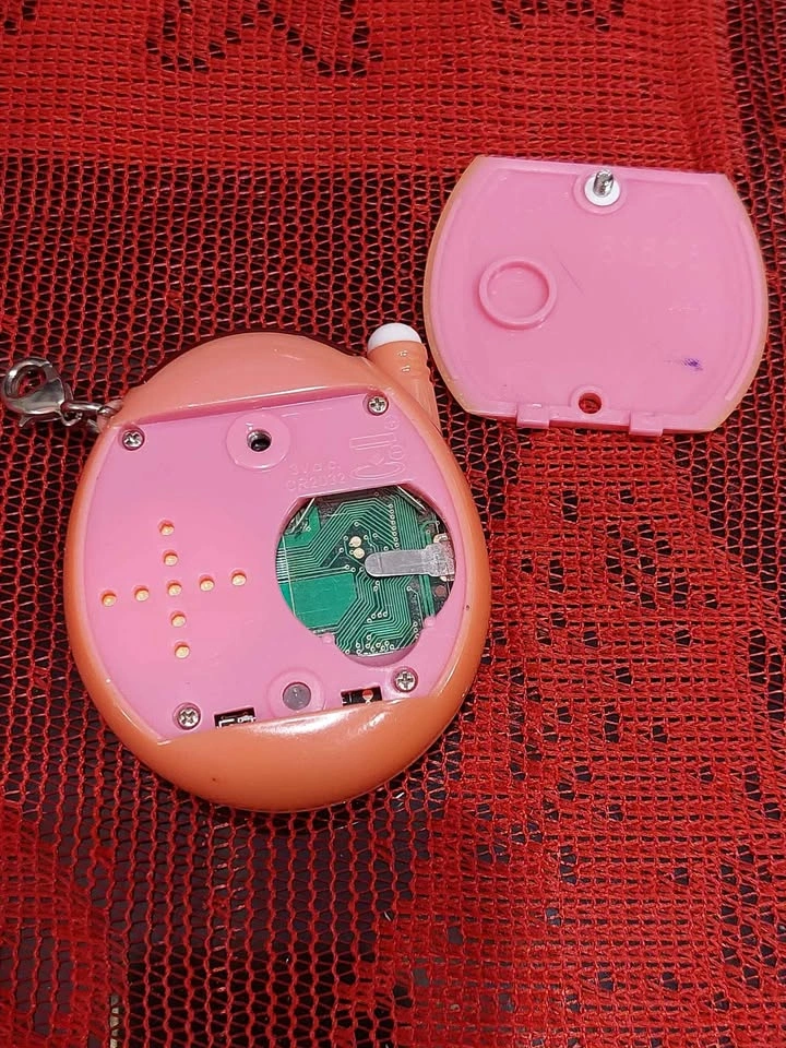 ⚽️ Vintage 2005 Tamagotchi Akai - Pink Fruit - photo 3
