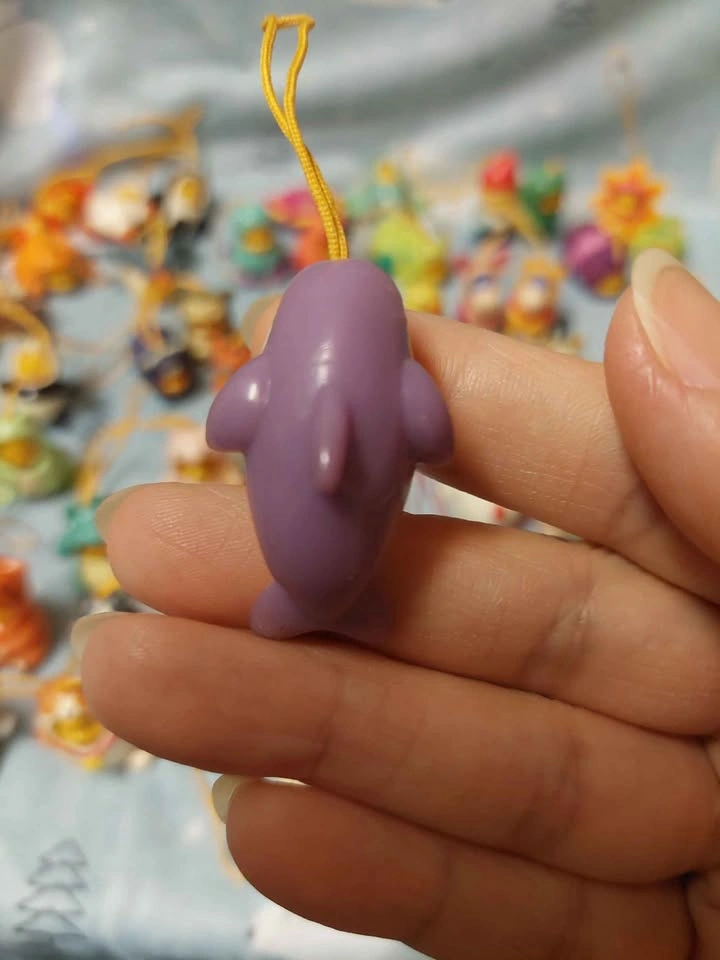 ⚽️ Peek-a-Pooh - Vintage Charm! Purple Dolphin Pooh, Series 3 - photo 2