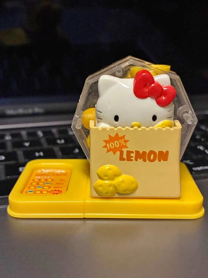 ⚽️ Hello Kitty - Fruit Mini Garapon Lottery Machine! Lemon