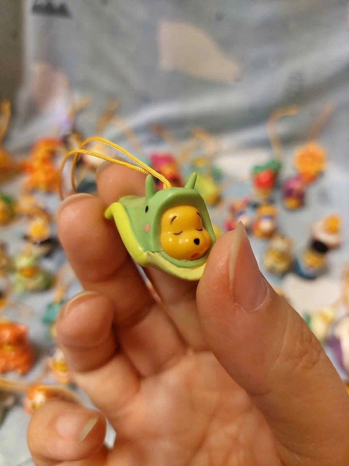 ⚽️ Peek-a-Pooh - Vintage Charm! Grasshopper Pooh, Garden Edition