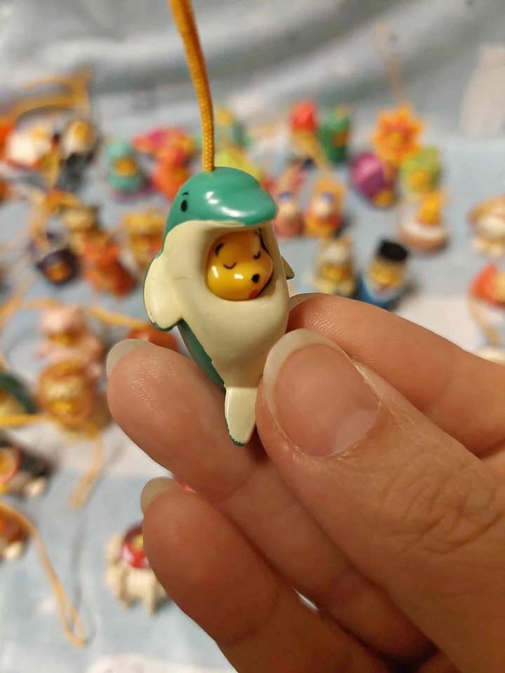 ⚽️ Peek-a-Pooh - Vintage Charm! Green Dolphin Pooh, Series 3