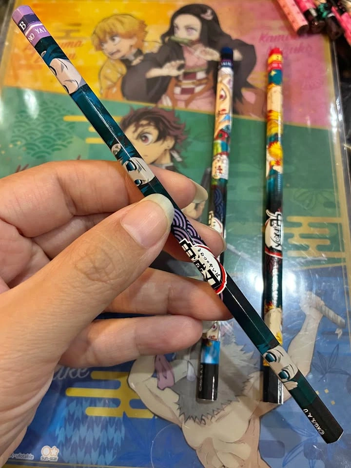 ⚽️ Demon Slayer - 1x 2B pencil! Shinobu! 🥰