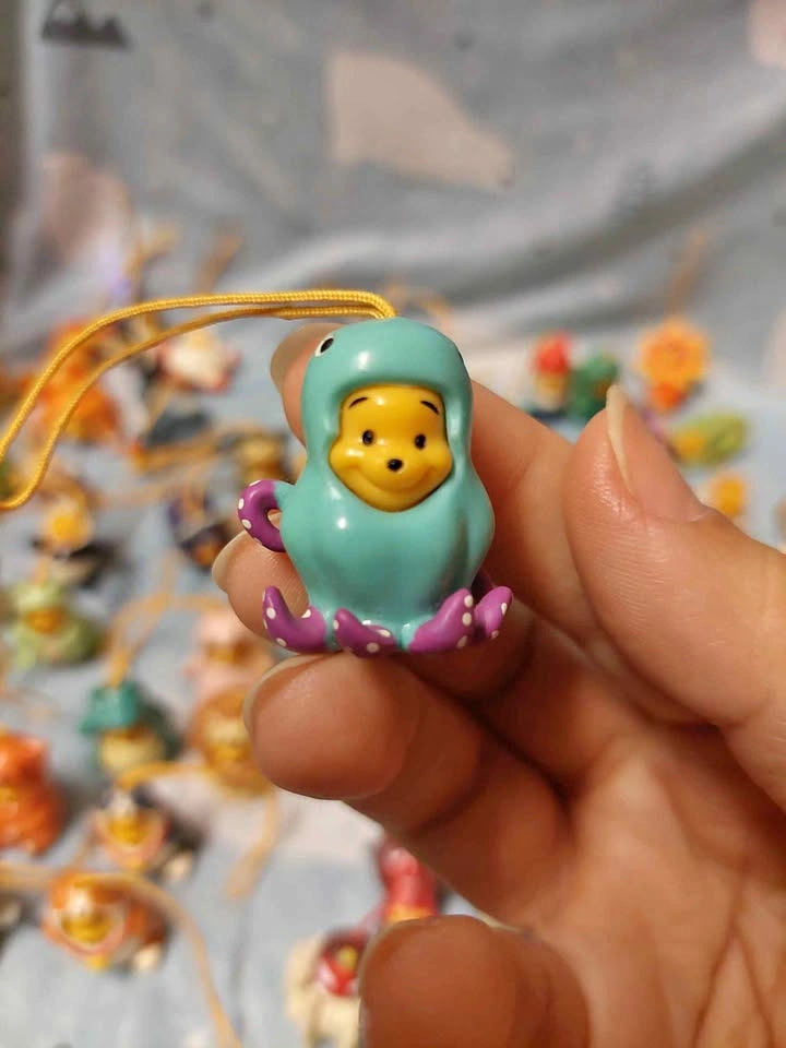 ⚽️ Peek-a-Pooh - Vintage Octopus Pooh, Tropical Edition Series 8