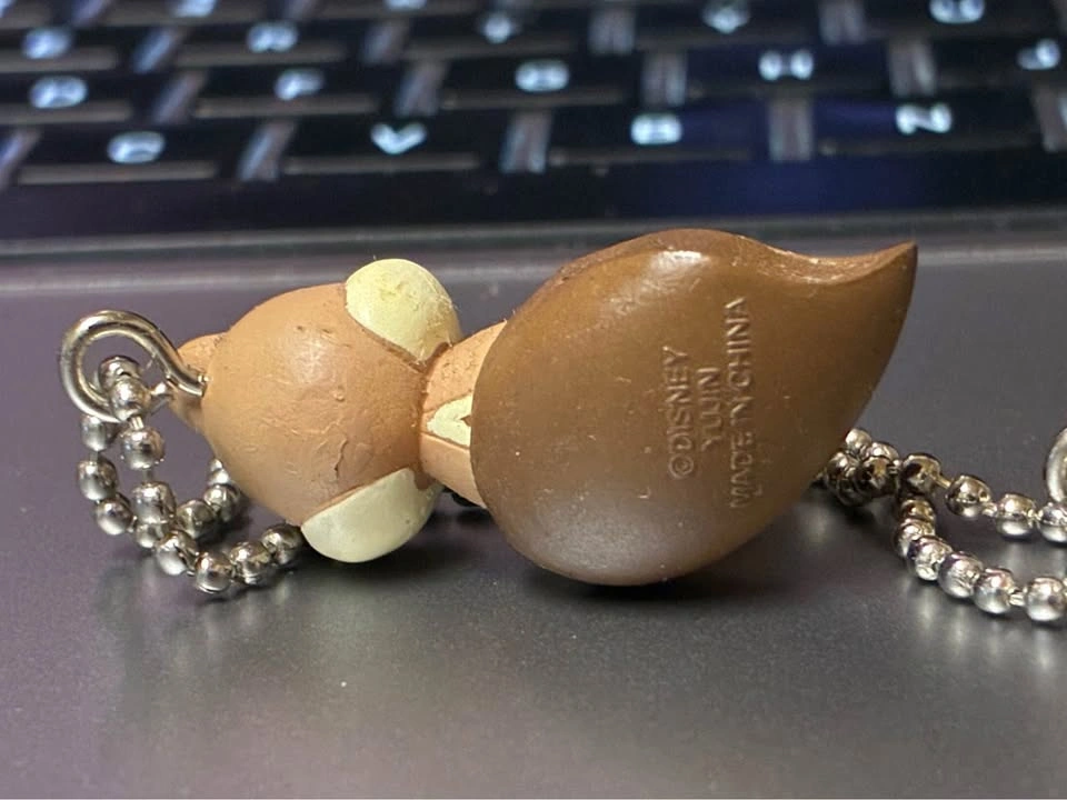 ⚽️ Disney - Vintage Valentines Chocolate BFF Heart Keychains - photo 3