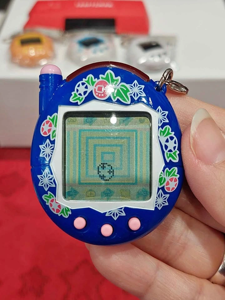 ⚽️ Rare Vintage 2005 Tamagotchi Keitai - Yukata Blue!