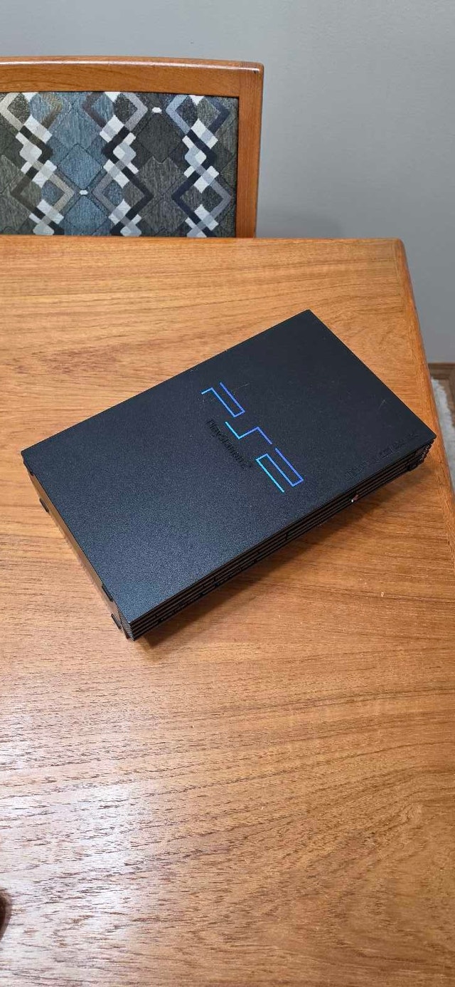 PlayStation 2 PS2 - photo 2