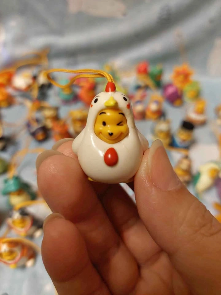 ⚽️ Peek-a-Pooh - Vintage Charm! Rooster Pooh, Series 3!!