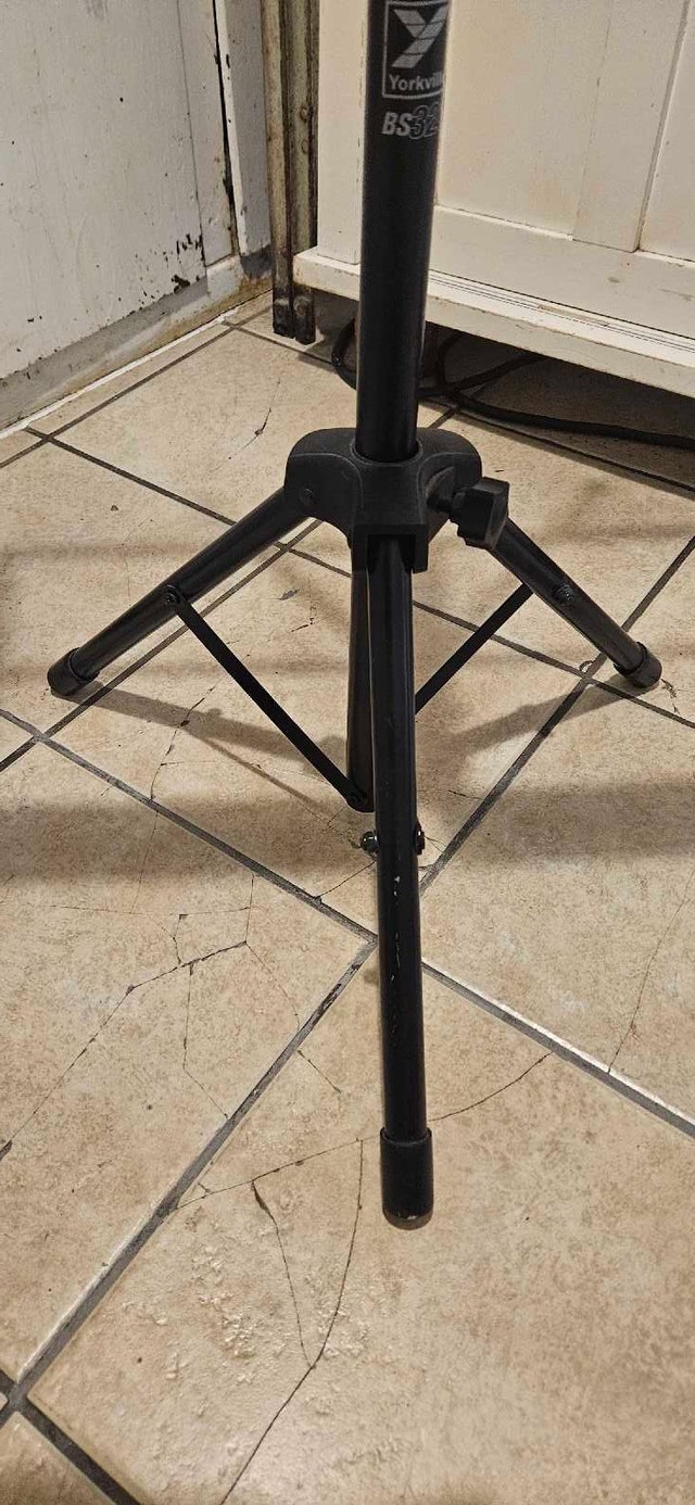 Yorkville Music Book Stand Tripod - photo 2