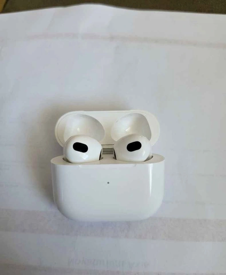 Apple AirPods (3rd Generation)