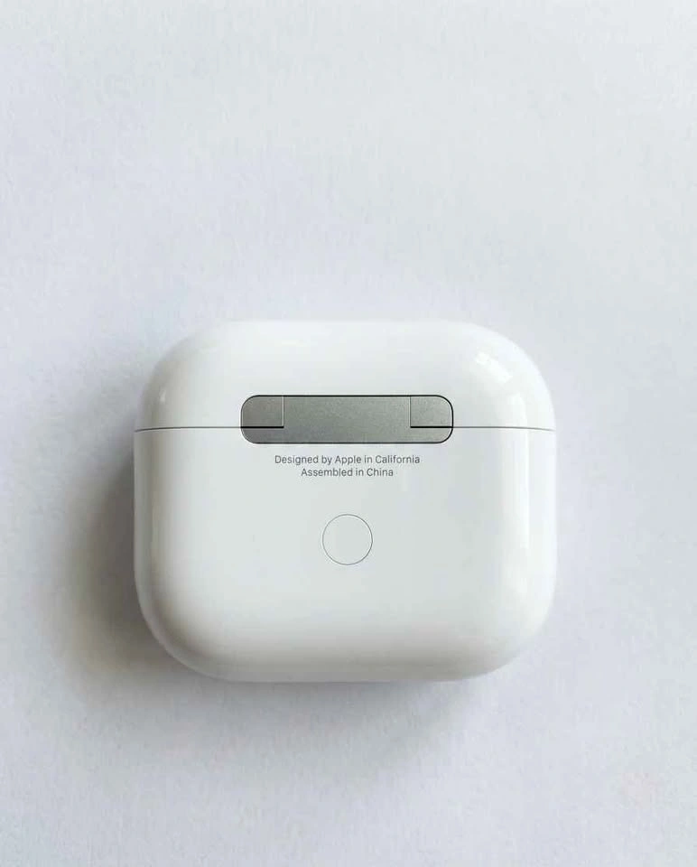 Apple AirPods (3rd Generation) - photo 2