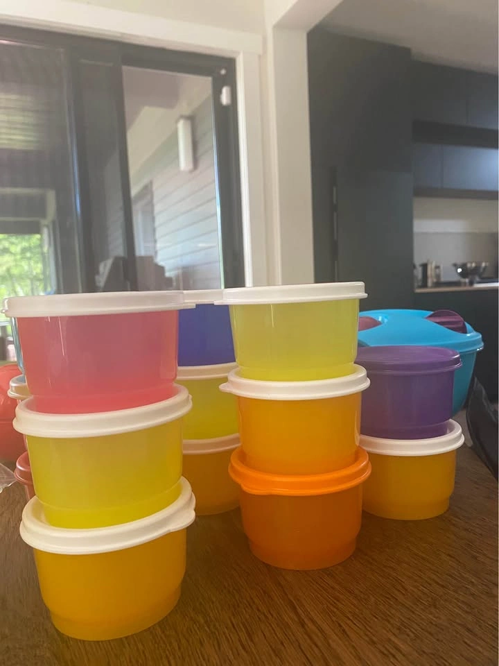 Brand name Tupperware never used - photo 2