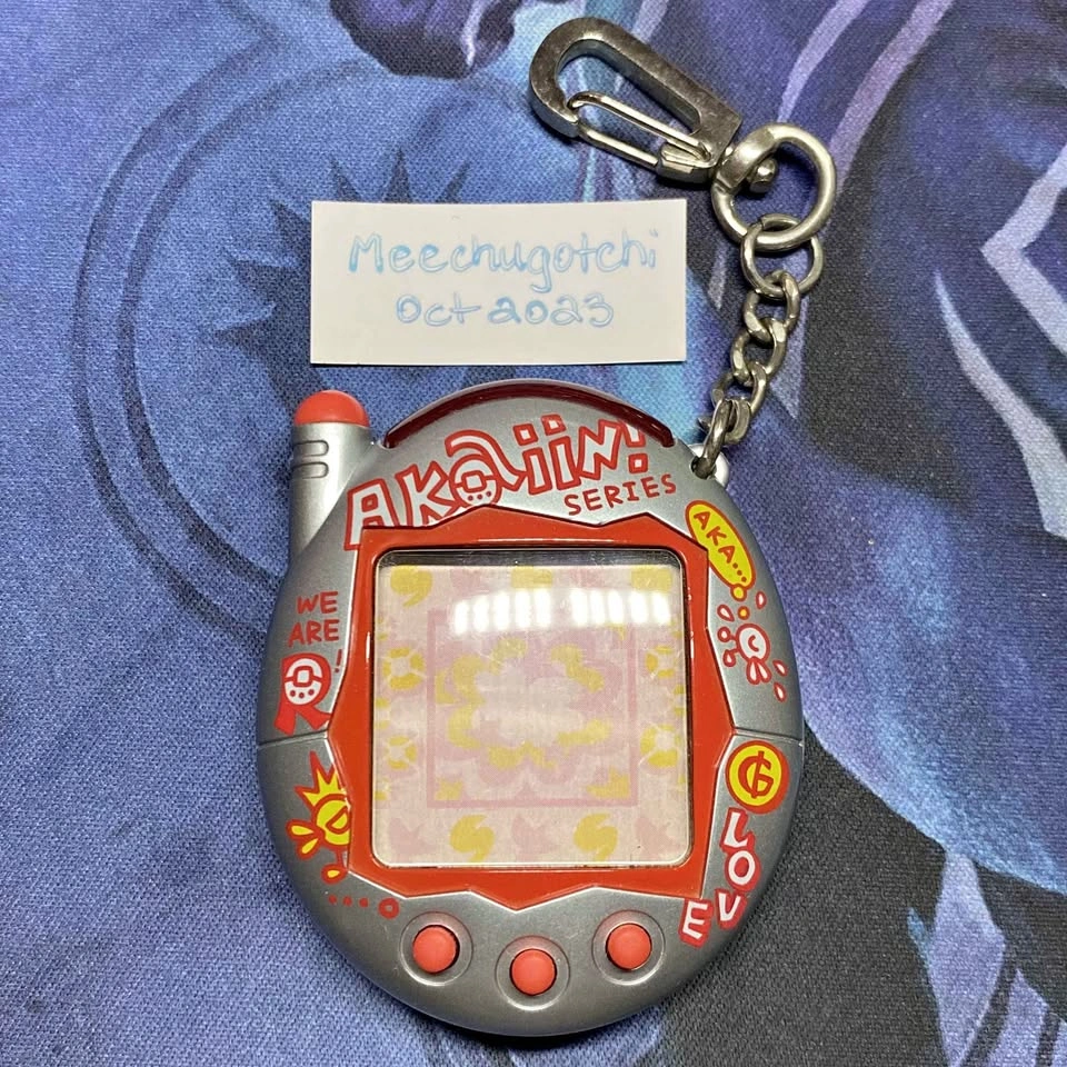 ⚽️ 2005 Vintage Tamagotchi Connection: Keitai Plus Akai, Silver