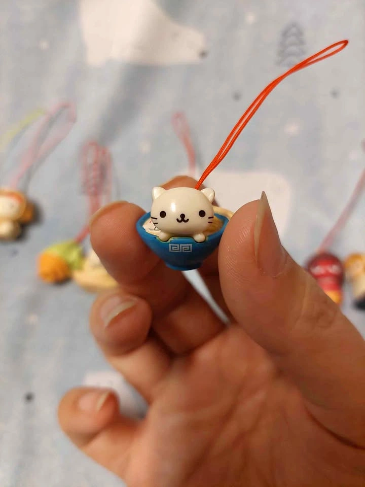 ⚽️ Vintage Tomy Phone/Bag Charm: Nyanko Ramen Blue Bowl