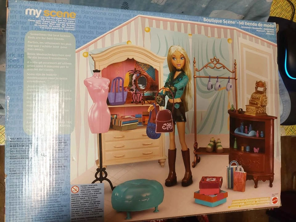 ⚽️ Vintage Barbie My Scene - BNIB Boutique Scene Playset! - photo 2