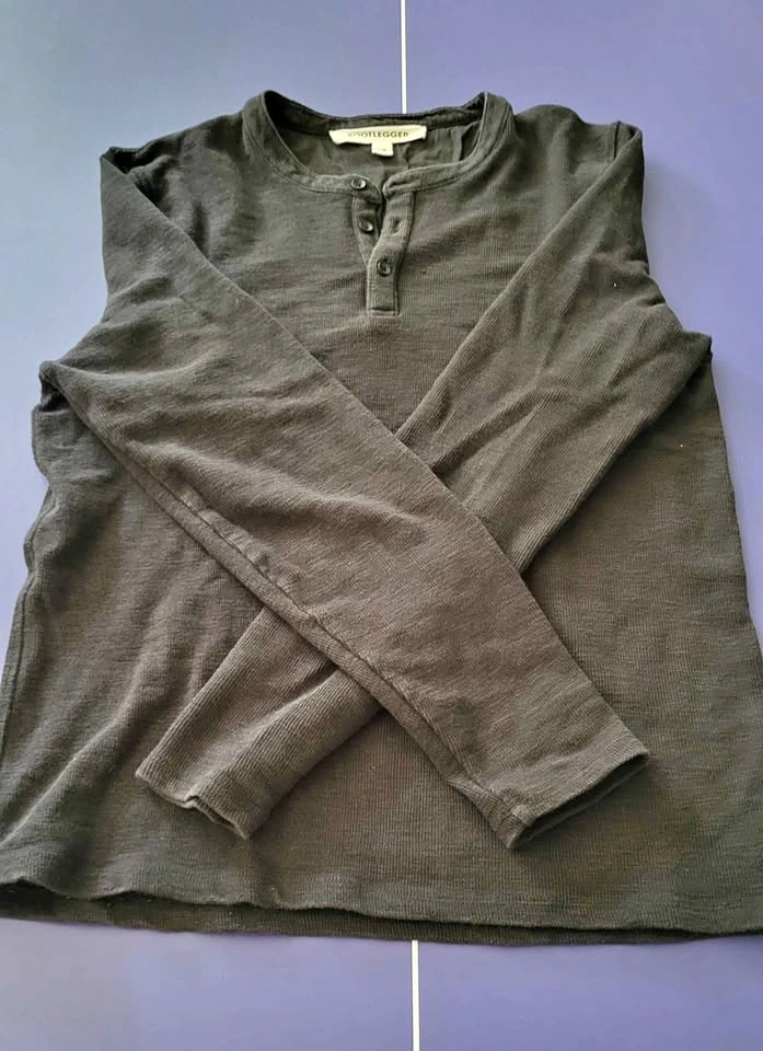 Bootlegger Black Top | Large Long Sleeve