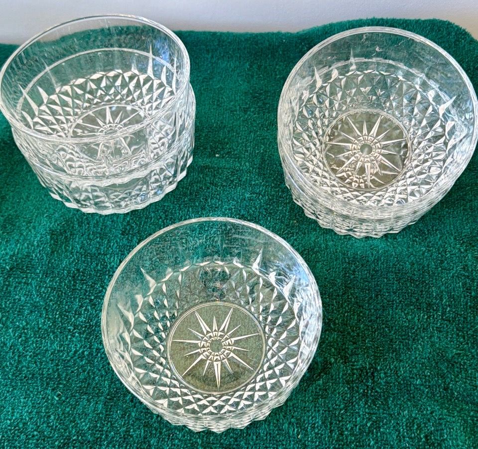 Glass Serving Bowl Set- Arcoroc France-8 Piece Set-Used - photo 4