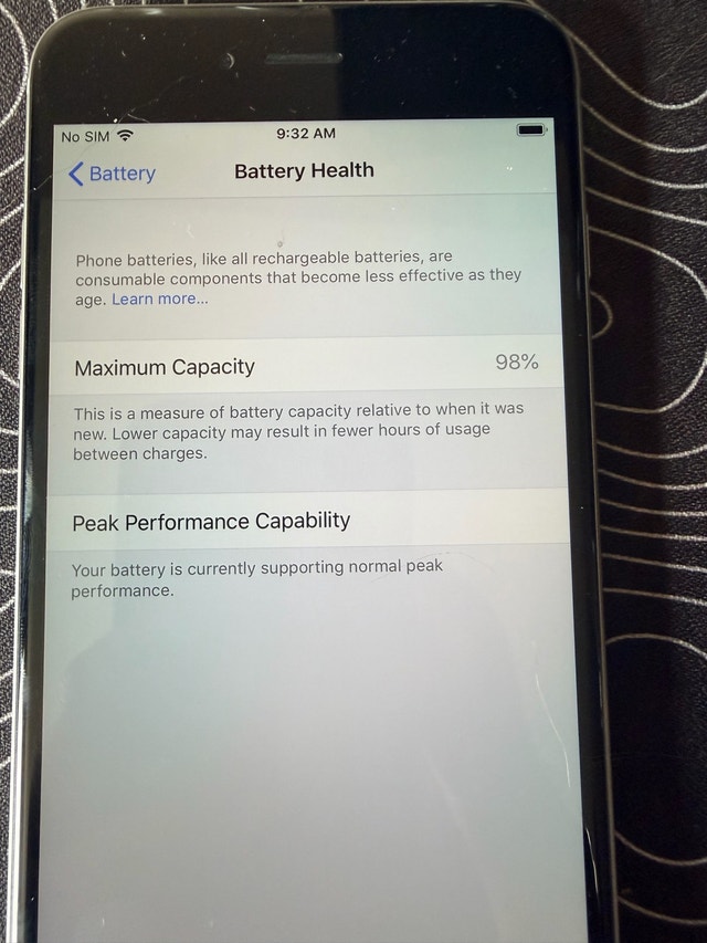 iPhone 6 Plus - photo 2