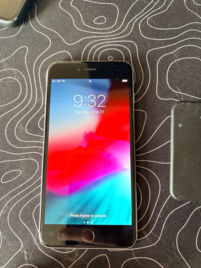 iPhone 6 Plus - photo 4