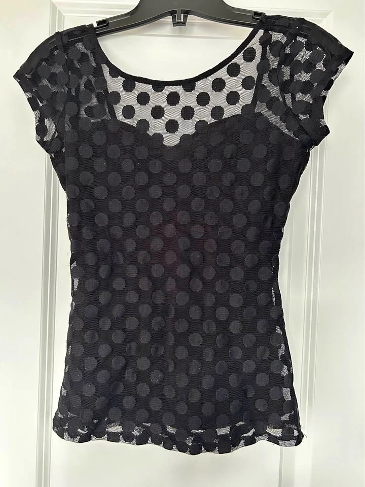 Guess brand black polka dot tshirt