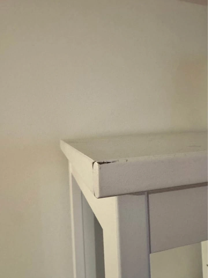 White bookshelf - photo 2