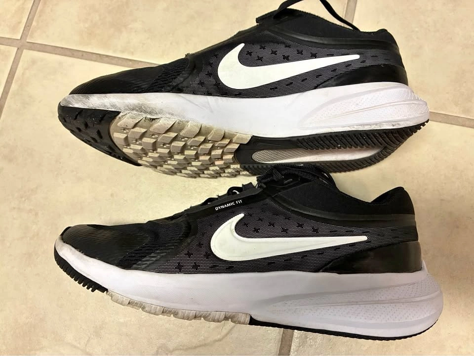 NIKE Star Runner 5 shoes black white running shoe