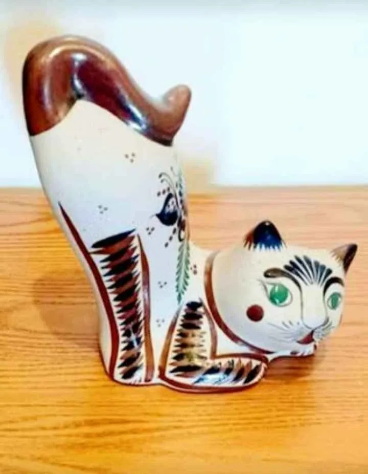 Rare Vtg Signed Hand Crafted Tonala Cat image indicator(3)
