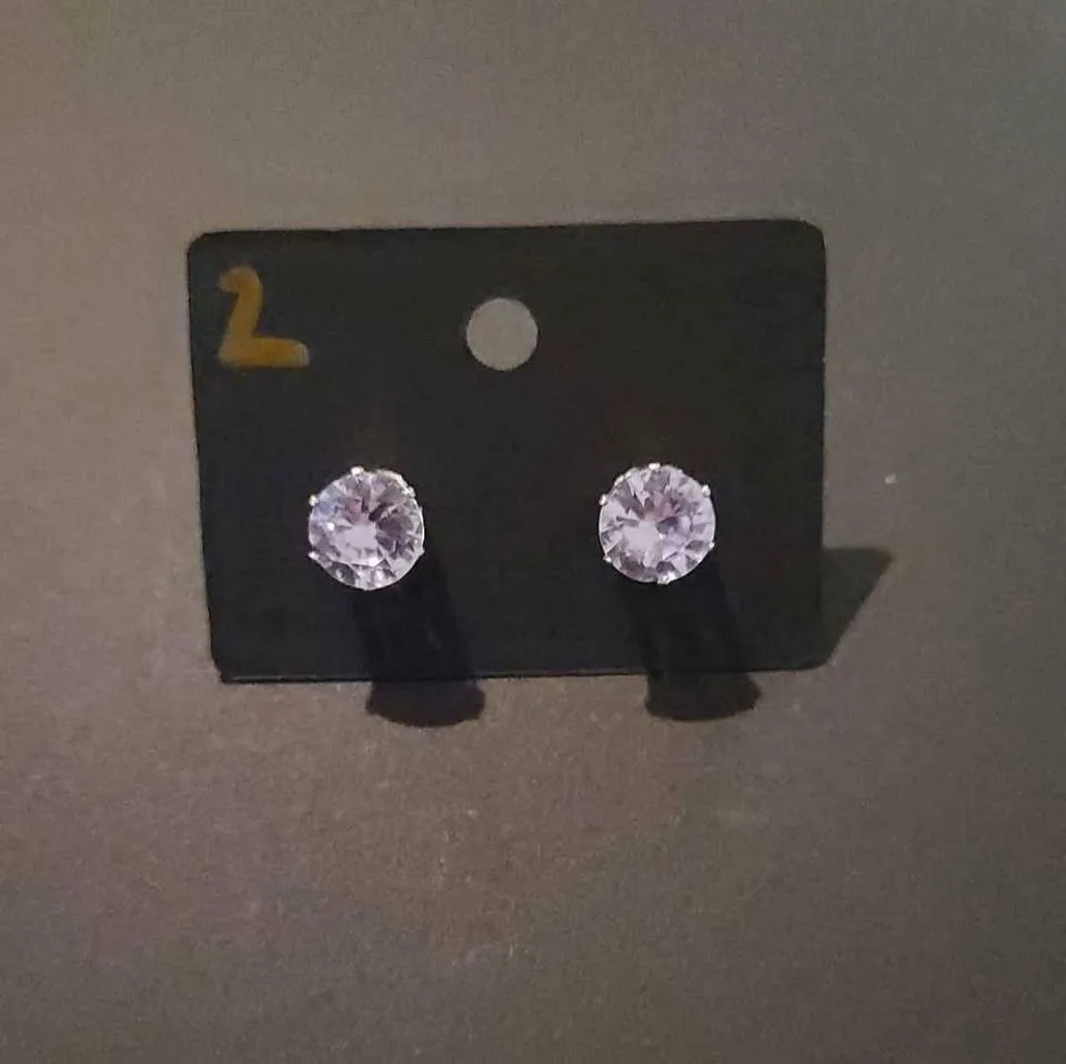 3 Sets of Earnings - Never Used Fashion Jewelry image indicator(2)